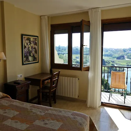 ゲストハウス El Mirador De Comillas Trasvia